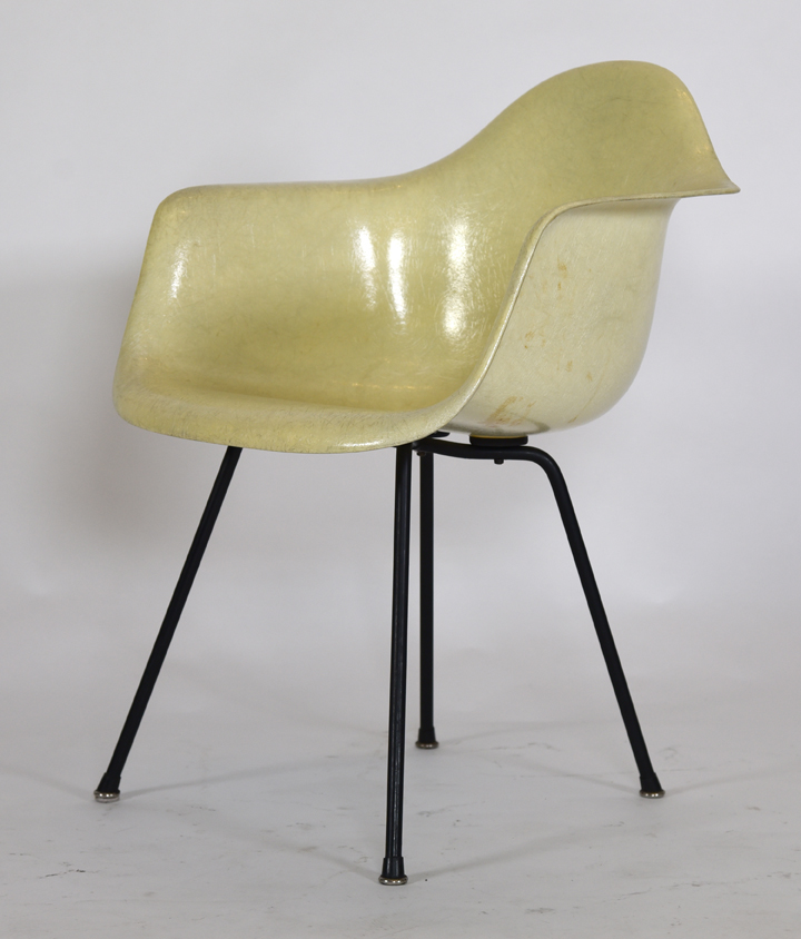 VintageEamesHermanMillerPaleYellowZenithRopeEdgeArmshellDiningChairDAX_06.jpg